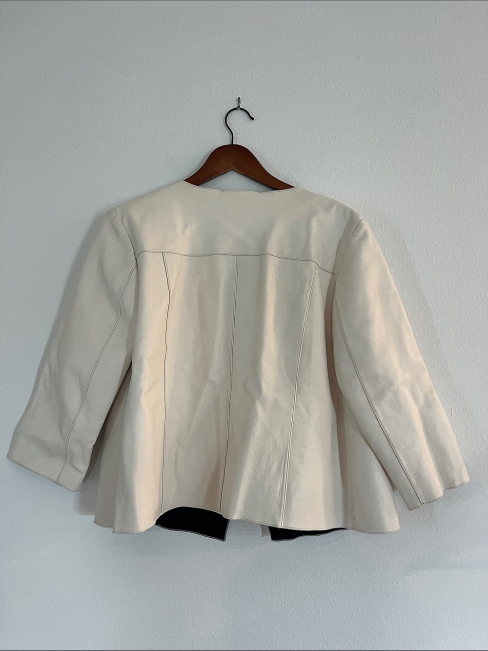 ST. JOHN White Leather Open Front Moto Style Jacket - Picture 5 of 5